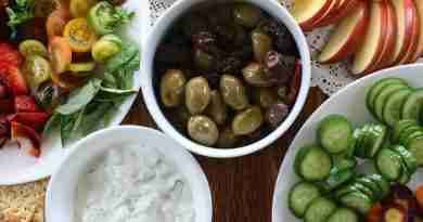 Image of health table of healthy foods by Aline Ponce from Pixabay