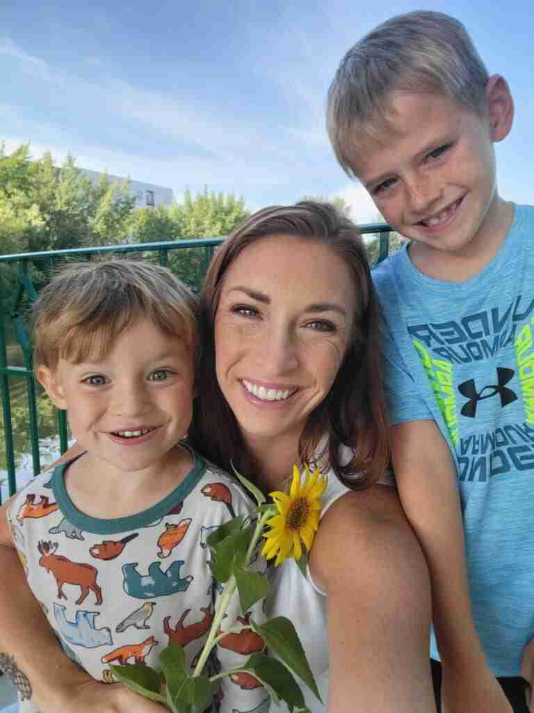 ashkids - Resilient Stories Ashley Kinshella with sons