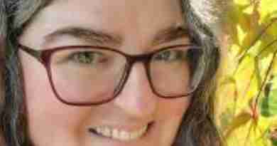 Photo of the author, Donna Bulatowicz