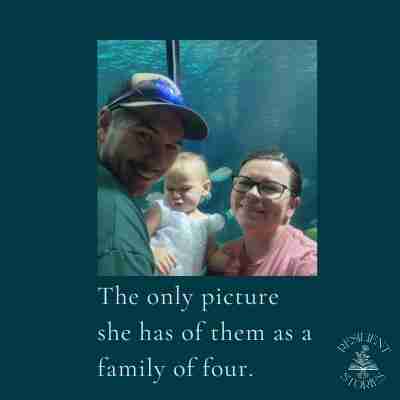 A photo of Josie's family, when she was still pregnant.